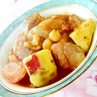 ❤ひよこ豆と豚肉と薩摩芋入りのビーフ的シチュー❤